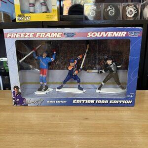 Wayne Gretzky Starting Lineup 1998 Freeze Frame 3 pack Action figures NHL HOCKEY